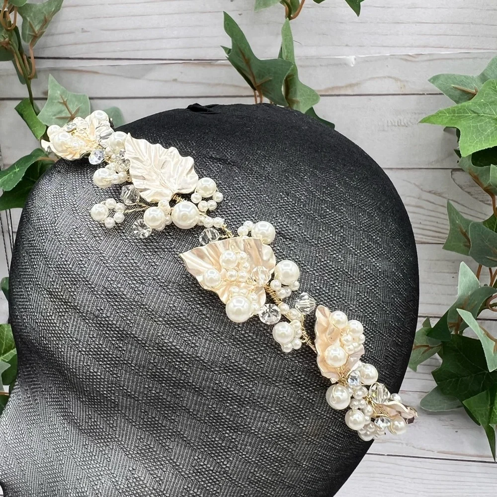 High Quality Pearls and Beads Wedding Headband, Brand New. - Picture 6 of 7